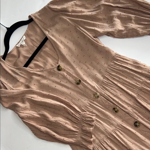 Elegant Tan Button-Down Dress - Picture 3 of 12